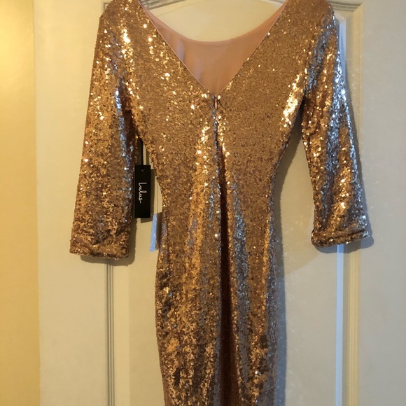 Lulus’ gold sequin dress - Picture 2 of 4